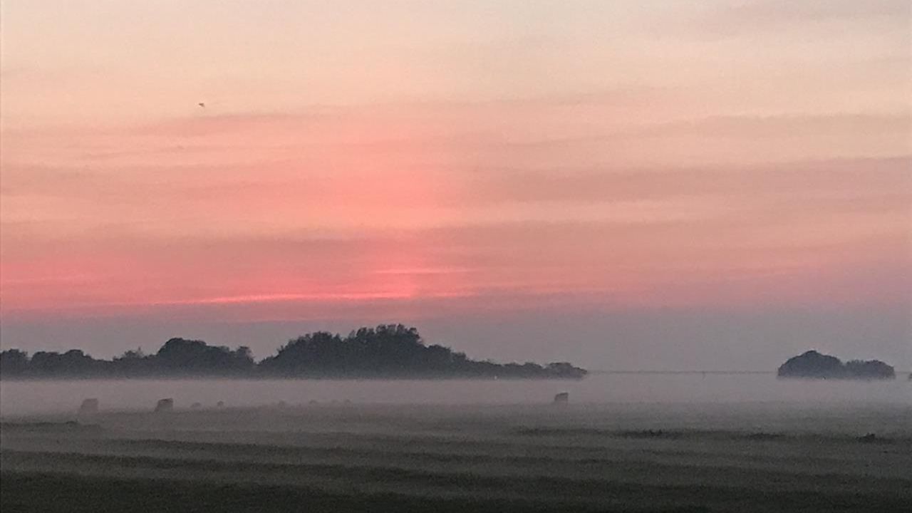 Sonnenuntergang im Herbst Sonnenuntergang im Herbst